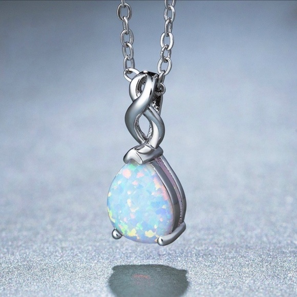 FINE JEWELRY USA Jewelry - 💎1 LEFT💎TEARDROP OPAL PENDANT AND CHAIN